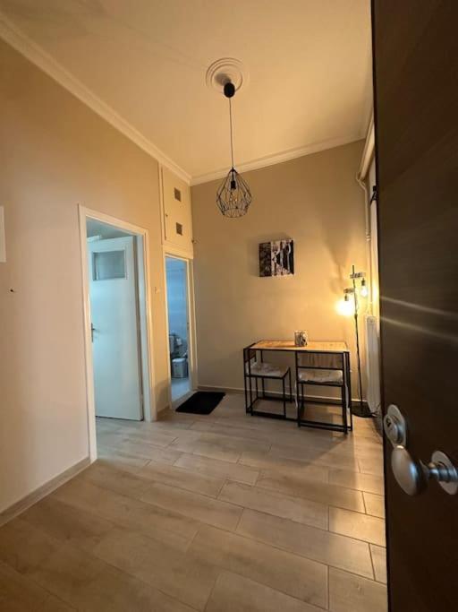 Ferienwohnung Ζεστή Φωλίτσα Στο Κέντρο. Athen Exterior foto